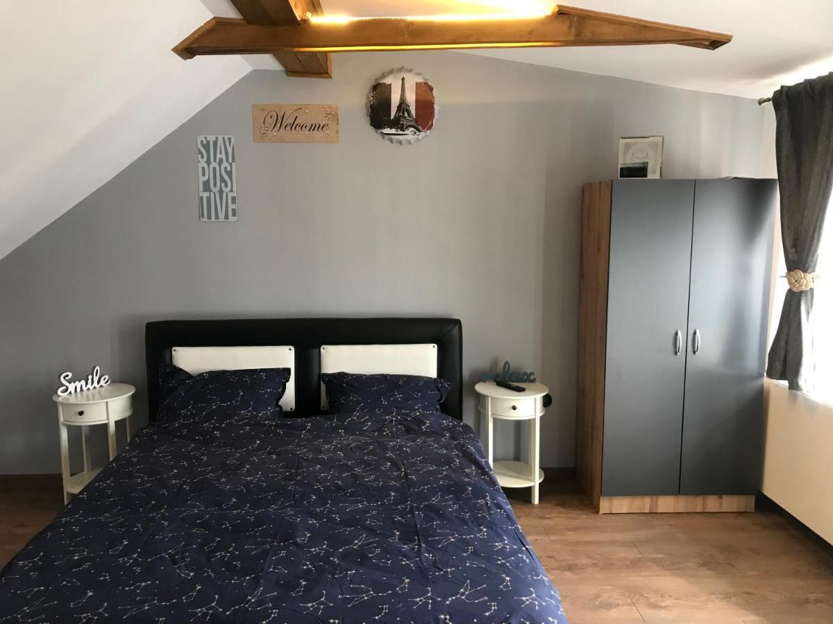 Garsoniera Delia Brasov Apartment Luaran gambar