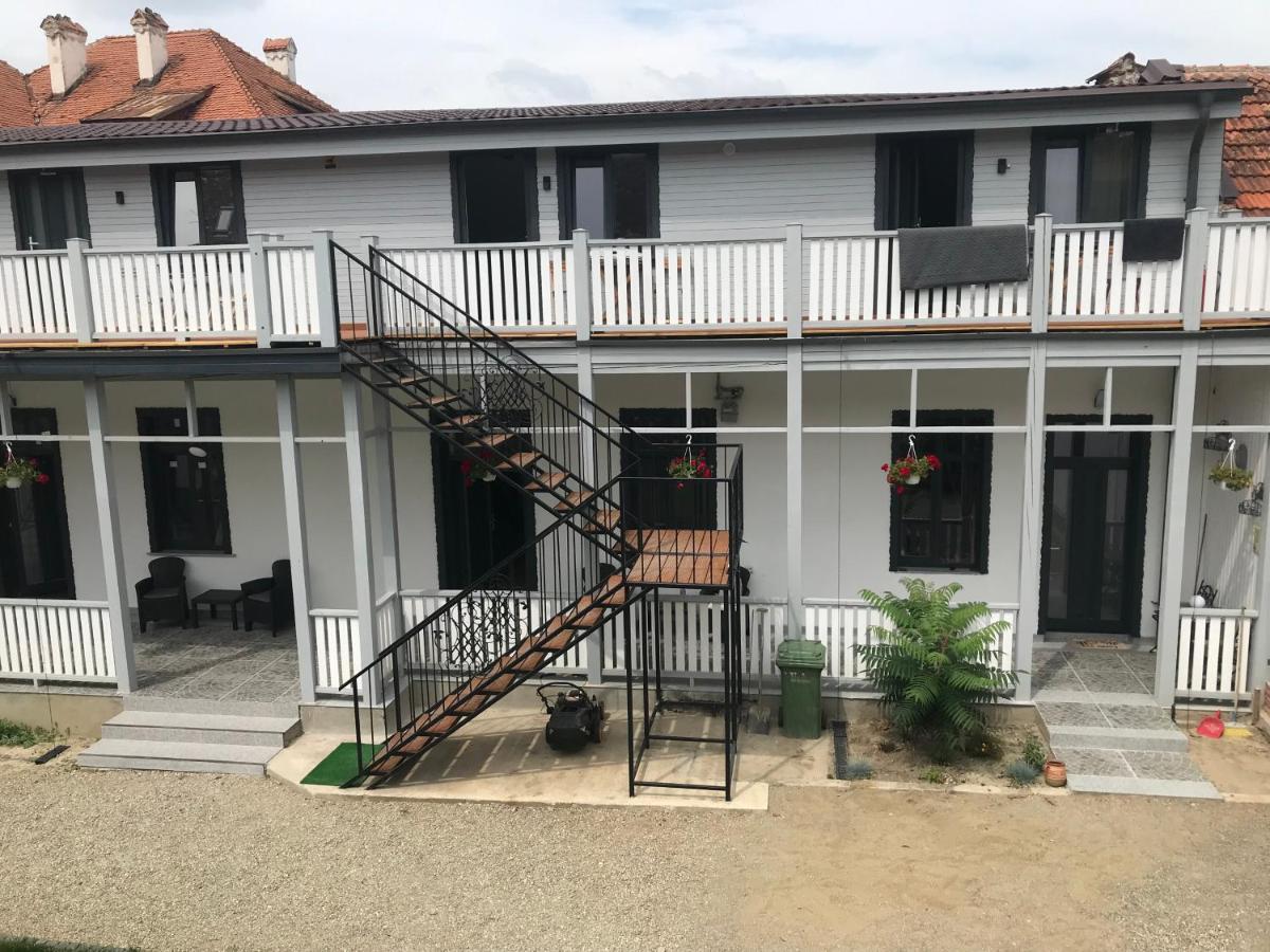 Garsoniera Delia Brasov Apartment Luaran gambar