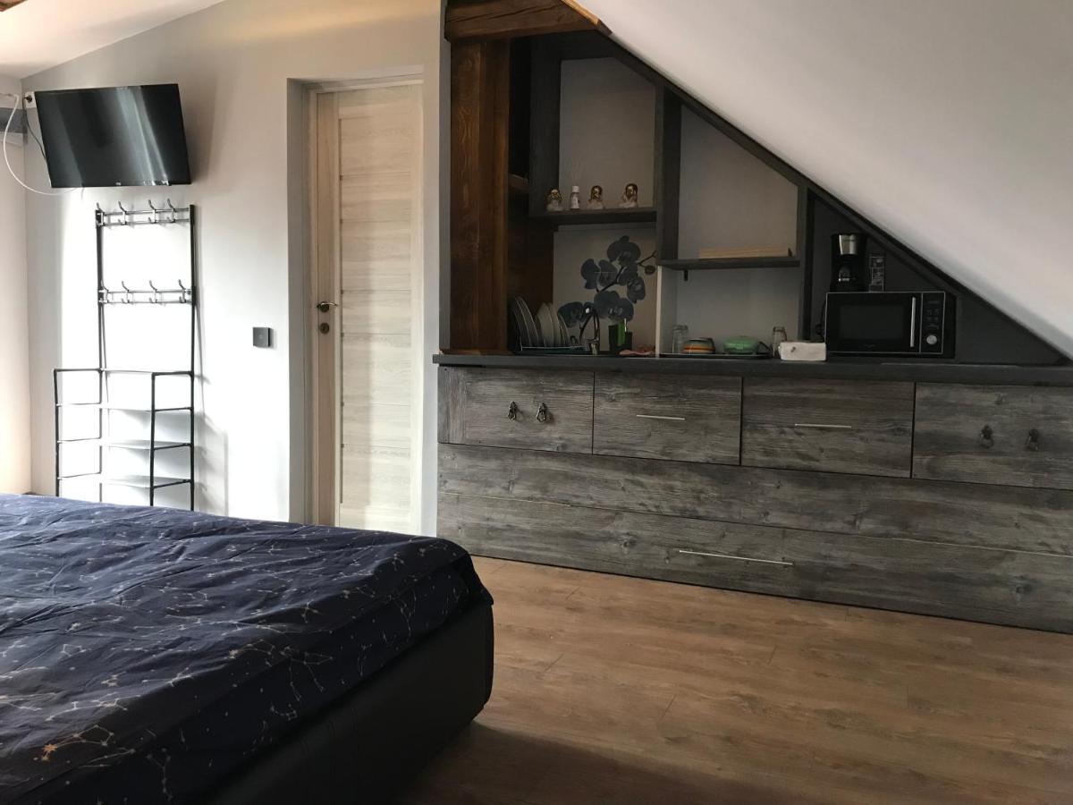 Garsoniera Delia Brasov Apartment Luaran gambar